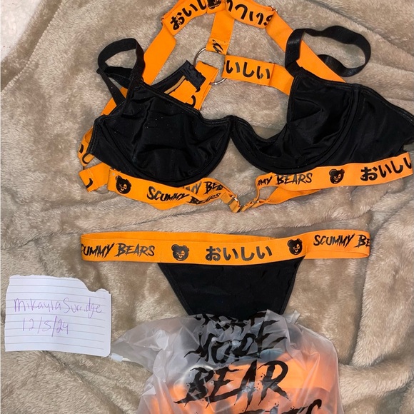 Scummy bears black and orange full set size small 
Worn once - Picture 1 of 3